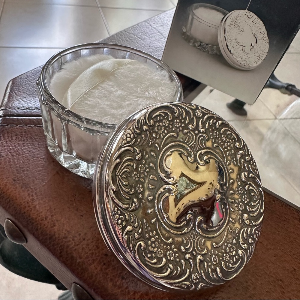 Elegant Silver plated vintage powder box - Picture 5 of 10